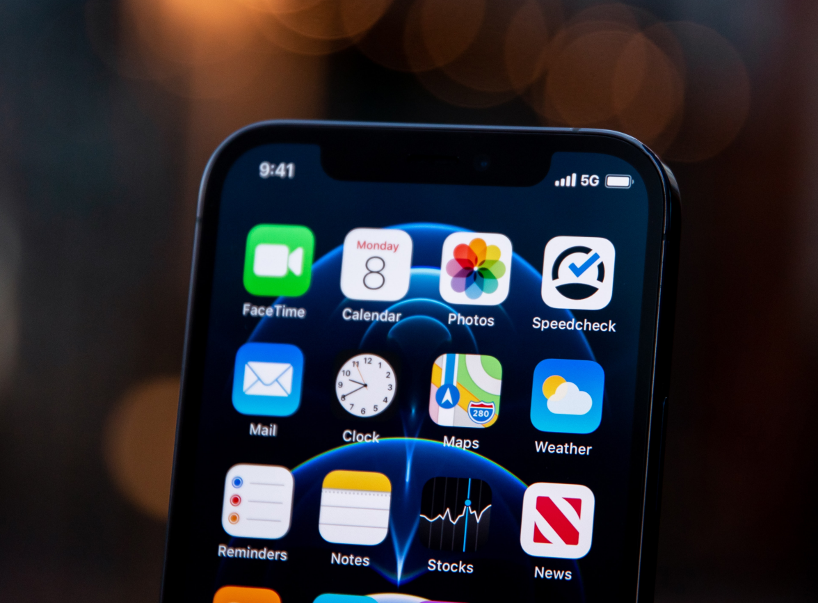 本溪苹果手机维修分享为什么 iPhone 12 在冬季会自动关机 