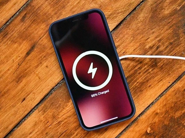 本溪苹果手机维修分享iPhone 12可以随便充电吗 